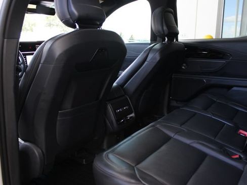 Used 2024 Lincoln Nautilus Premier w/ Equipment Group 102A AWD/4WD image 28