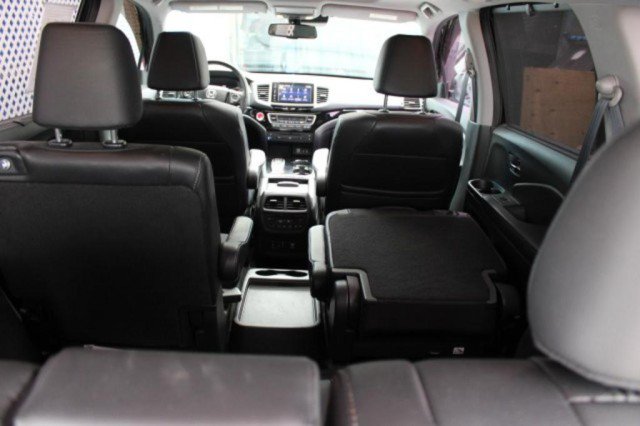 Used 2017 Honda Pilot Elite image 10