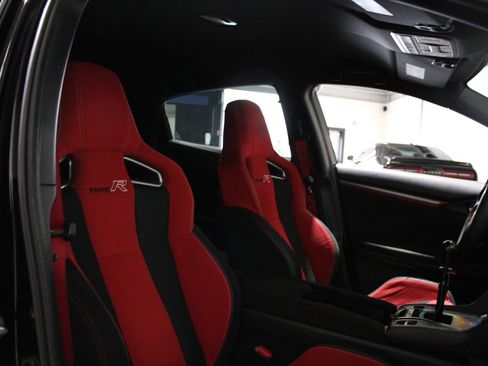 Used 2019 Honda Civic Type R image 22