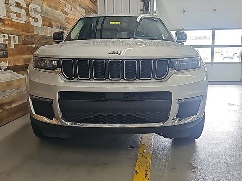 Used 2021 Jeep Grand Cherokee L Limited w/ Trailer Tow Group (B) image 3