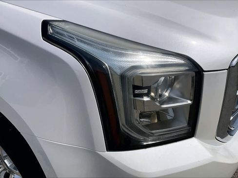 Used 2017 GMC Yukon SLT w/ Open Road Package image 25