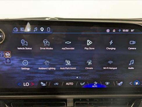 Used 2024 Chevrolet Equinox EV RS w/ Active Safety Package 3 FWD image 29