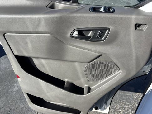 Used 2023 Ford Transit 350 XLT image 16