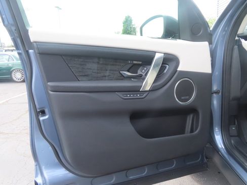 Used 2023 Land Rover Discovery Sport SE image 26