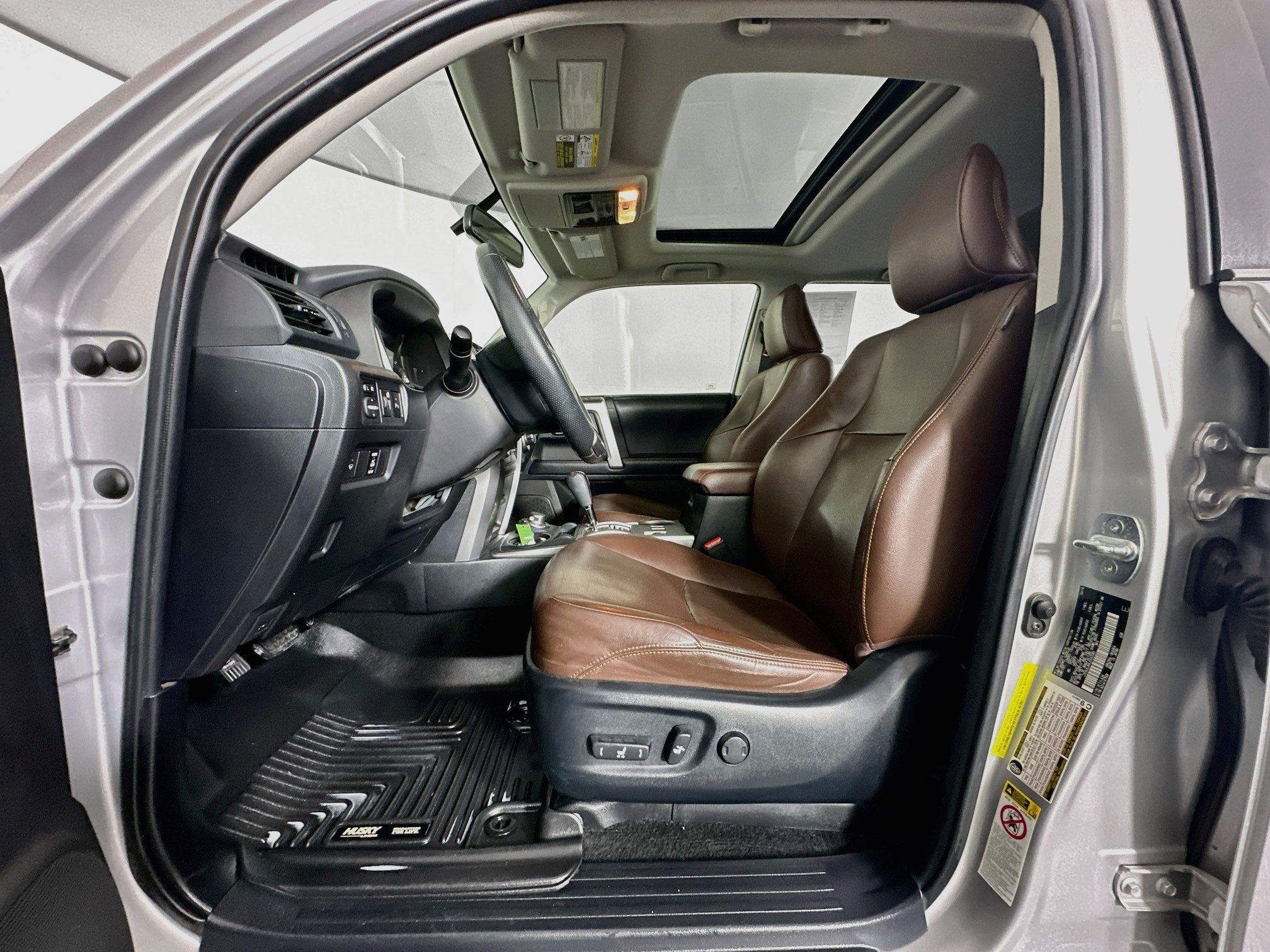 Used 2018 Toyota 4Runner Limited AWD/4WD image 13