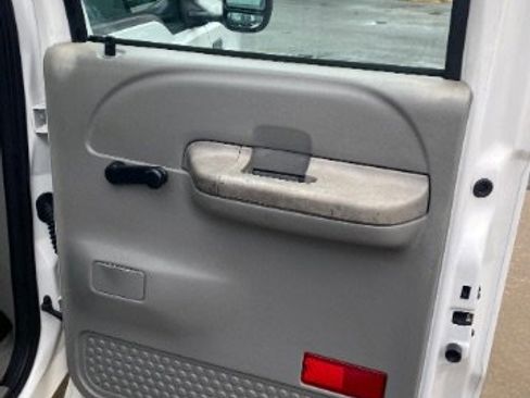 Used 2004 Ford F350 Lariat image 16