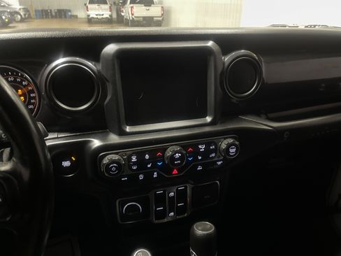 Used 2021 Jeep Wrangler Unlimited Sport image 30