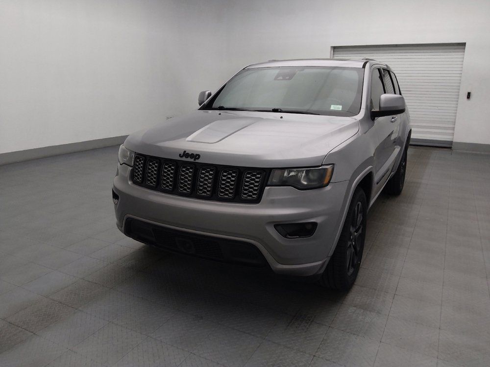 Used 2020 Jeep Grand Cherokee Altitude AWD/4WD image 15