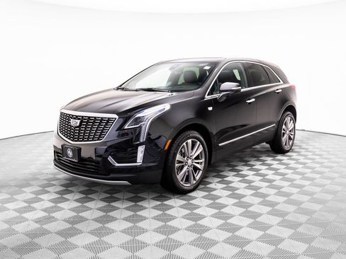 Certified 2024 Cadillac XT5 Premium Luxury w/ Technology Package image 3