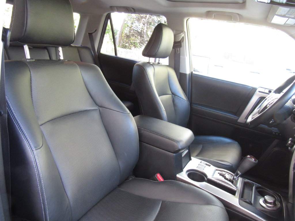 Used 2023 Toyota 4Runner Limited AWD/4WD image 19