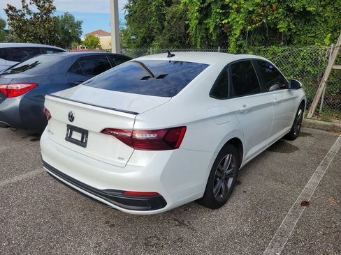 Used 2023 Volkswagen Jetta SE FWD image 3
