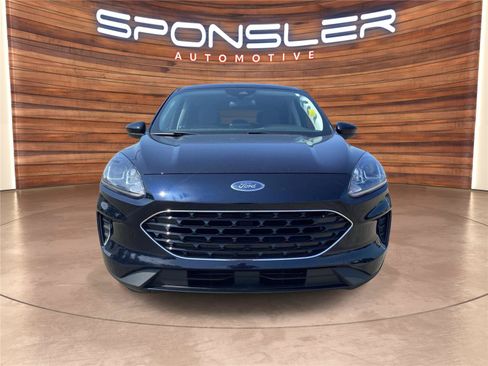 Used 2021 Ford Escape SE w/ SE Sport Appearance Package AWD/4WD image 10