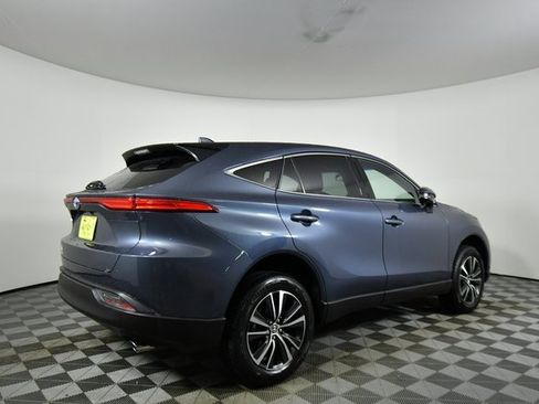 Used 2024 Toyota Venza LE image 10