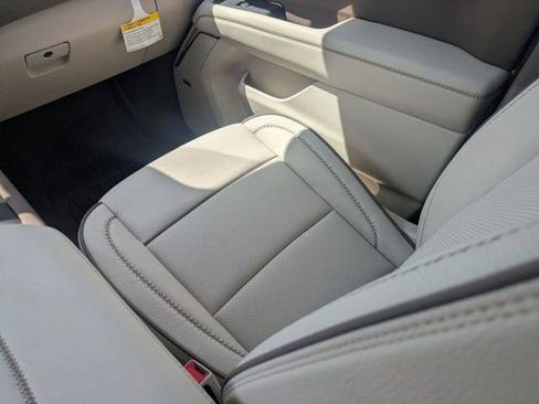 New 2026 GMC Yukon XL Denali w/ Denali Reserve Package RWD image 20
