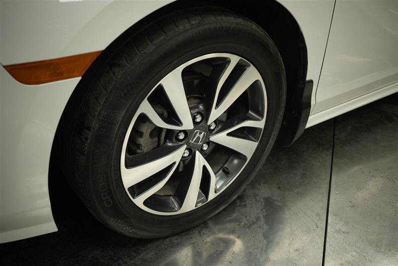 Used 2024 Honda Odyssey Touring image 4