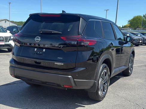 Certified 2026 Nissan Rogue SV AWD/4WD image 5