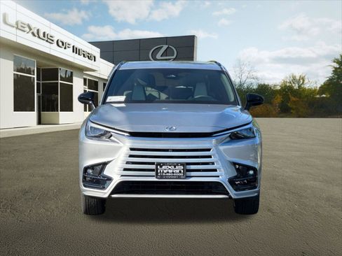 New 2025 Lexus TX 500h AWD image 5