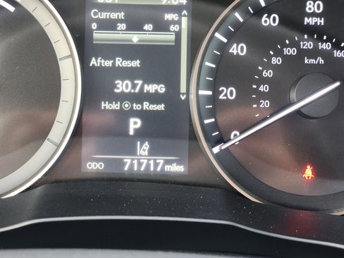 Used 2018 Lexus ES 300h image 9