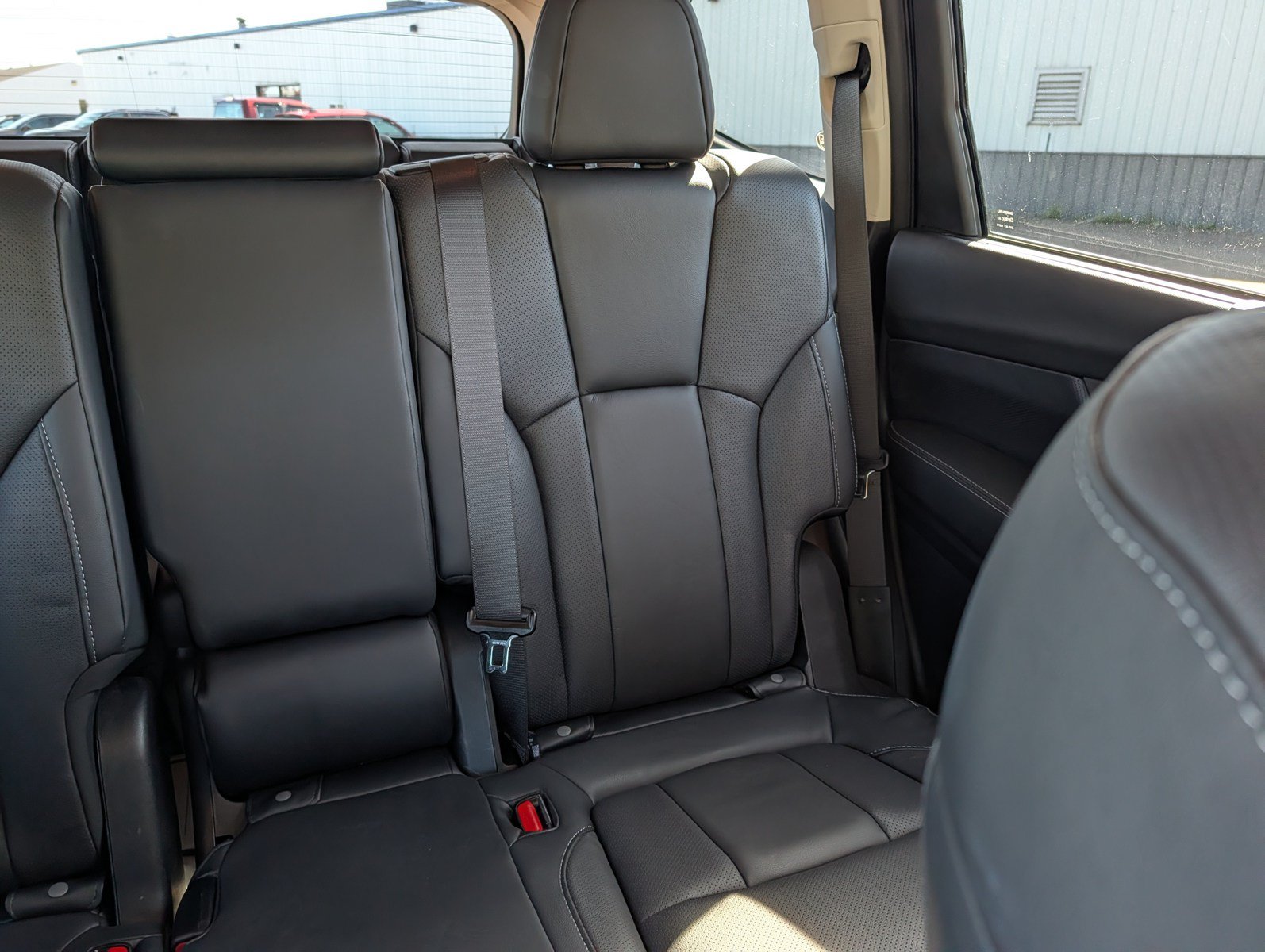 Used 2022 Subaru Ascent Limited AWD/4WD image 14