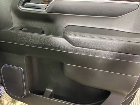 Used 2024 GMC Sierra 1500 Elevation image 12