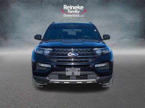 Used 2020 Ford Explorer XLT w/ Equipment Group 202A image 2