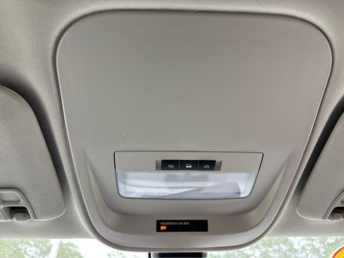 Used 2020 GMC Canyon 2WD Crew Cab w/ Convenience Package image 32