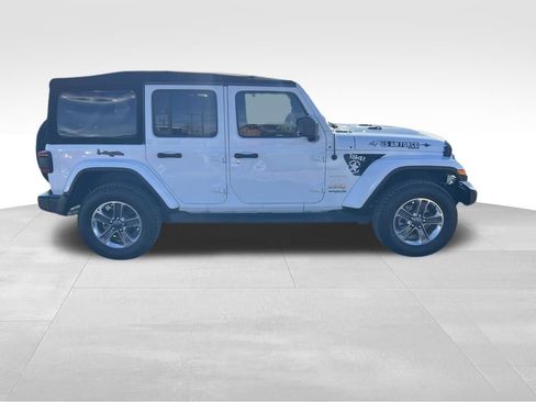Used 2020 Jeep Wrangler Unlimited Sahara image 8