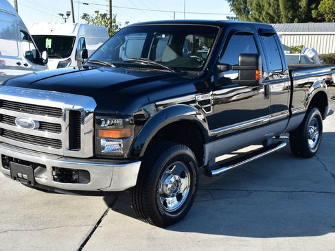 Used 2008 Ford F250 FX4 image 3