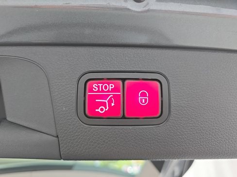 Certified 2021 Mercedes-Benz GLC 300 4MATIC image 13