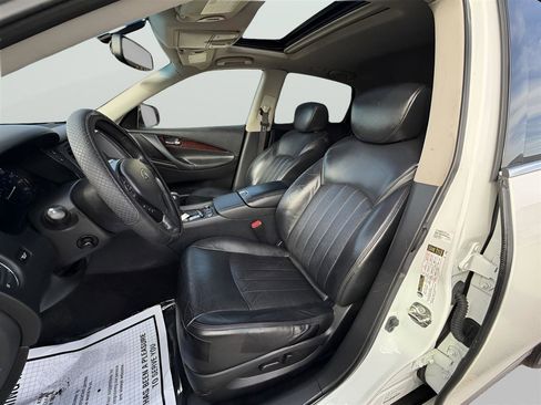 Used 2017 INFINITI QX50 AWD w/ Premium Plus Package image 27