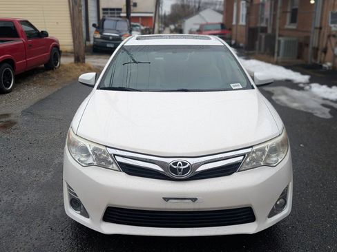 Used 2014 Toyota Camry XLE w/ Leather Package image 8