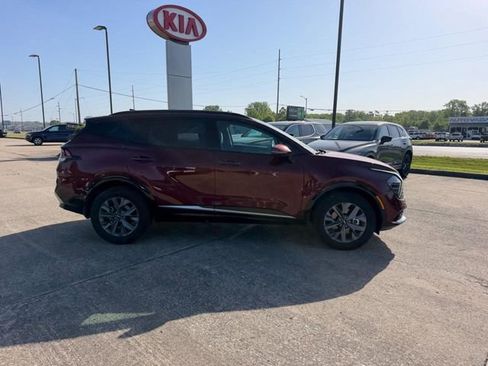 Certified 2025 Kia Sportage SX Prestige AWD/4WD image 2