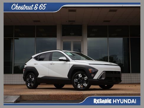 Used 2024 Hyundai Kona SEL w/ Convenience Package FWD image 1