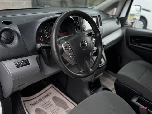 Used 2021 Nissan NV200 SV w/ Back Door Glass Package image 6