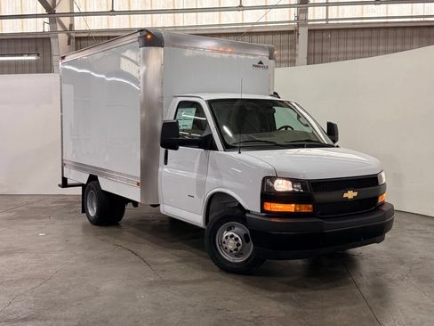New 2025 Chevrolet Express 3500 w/ Power Convenience Package RWD image 7
