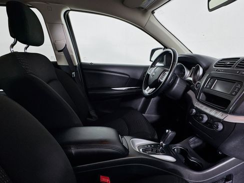 Used 2019 Dodge Journey SE w/ Connectivity Group image 28