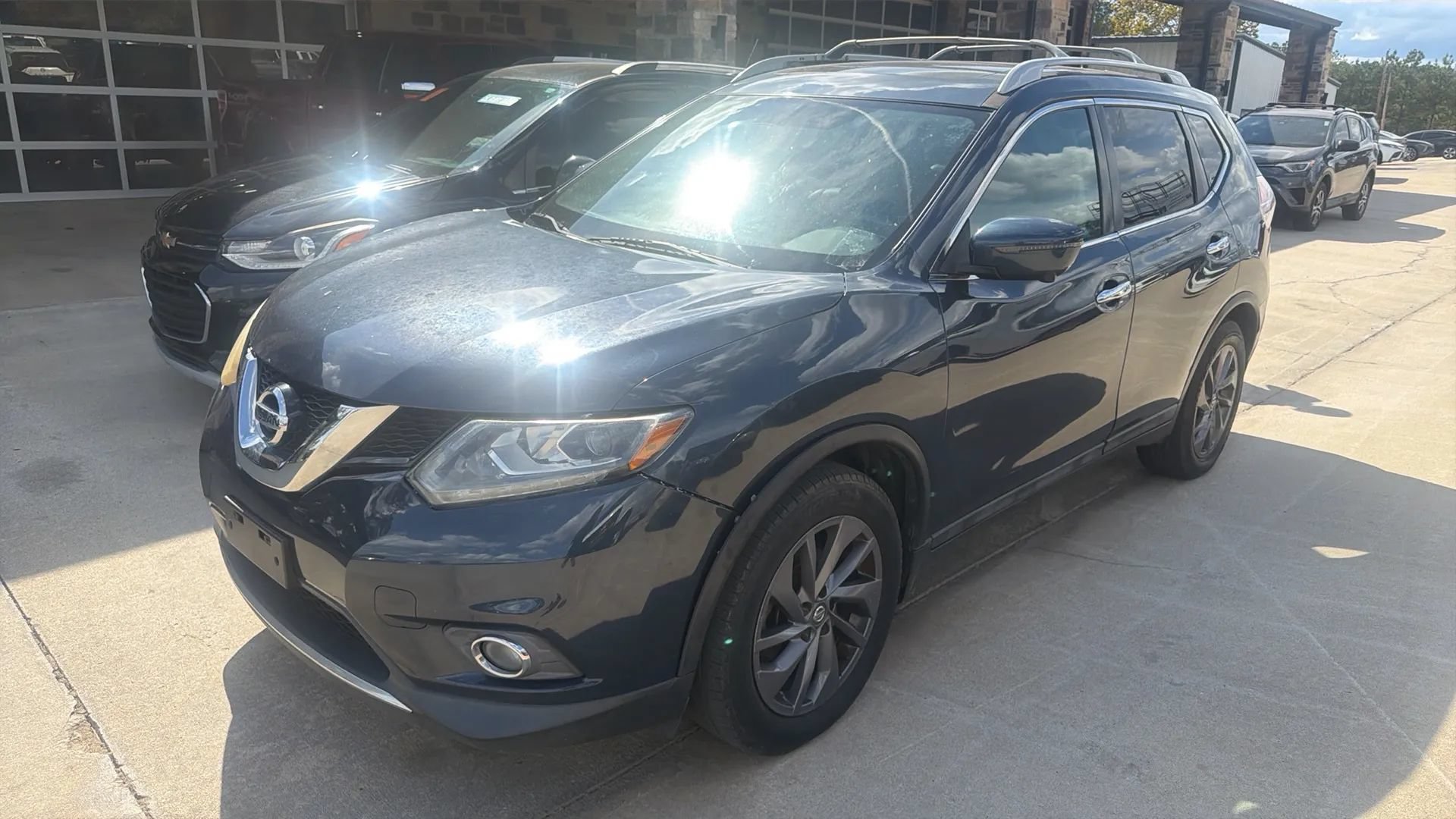 Used 2016 Nissan Rogue SL w/ SL Premium Package FWD image 1
