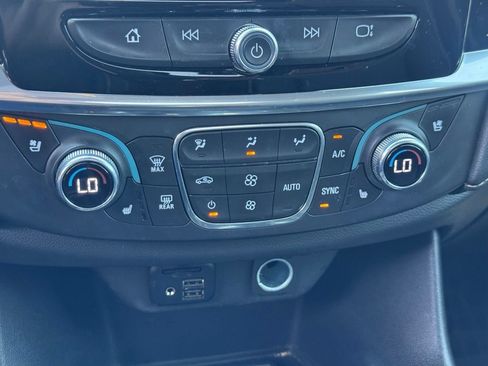 Used 2023 Chevrolet Traverse Premier w/ Redline Edition FWD image 11