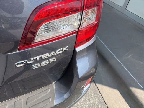 Used 2015 Subaru Outback 3.6R Limited image 17