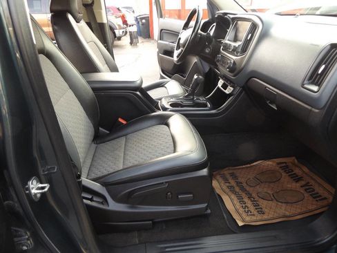 Used 2017 Chevrolet Colorado Z71 image 21