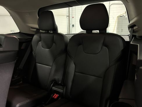 Used 2020 Volvo XC90 T6 Momentum image 30