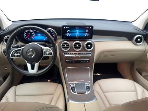 Used 2022 Mercedes-Benz GLC 300 w/ Premium Package Lite image 48