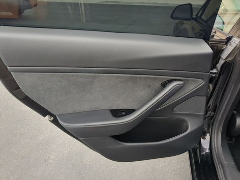 Used 2020 Tesla Model 3 Long Range image 31