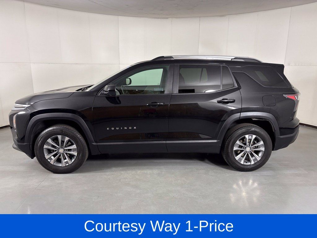 Used 2025 Chevrolet Equinox LT w/ Convenience Package II FWD image 6
