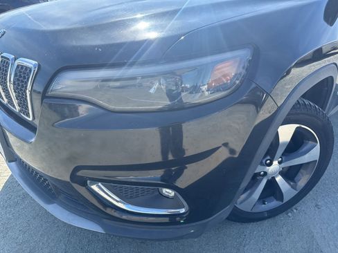 Used 2019 Jeep Cherokee Limited image 9