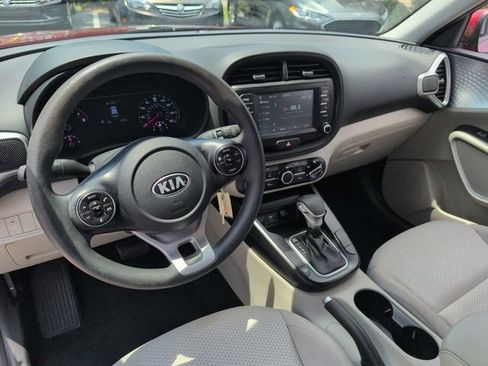 Used 2020 Kia Soul LX FWD image 10