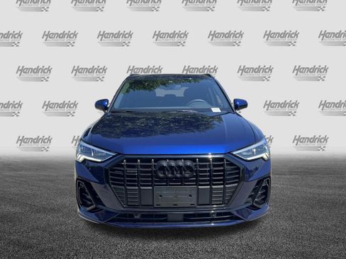 Certified 2025 Audi Q3 2.0T Premium AWD/4WD image 3