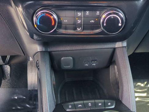 Used 2025 Chevrolet TrailBlazer LT FWD image 18
