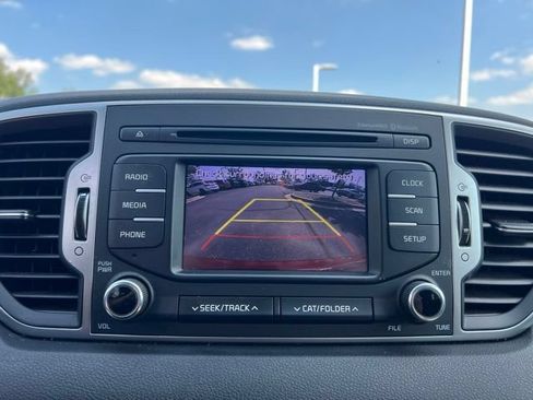 Used 2017 Kia Sportage LX w/ LX Popular Package FWD image 19