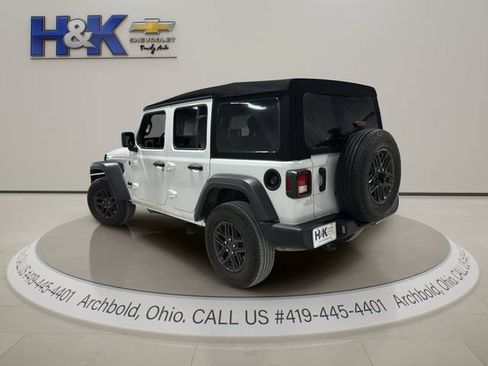 Used 2024 Jeep Wrangler Unlimited Sport AWD/4WD image 4